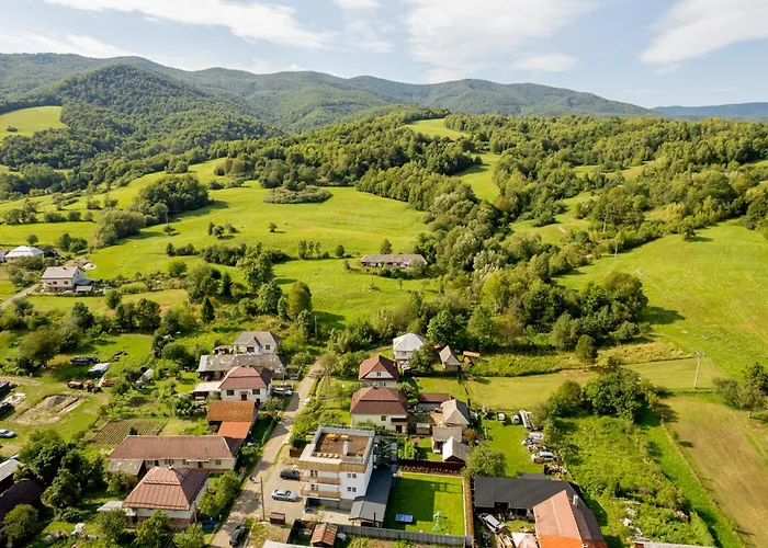 Vo Vlcich Horach Villa